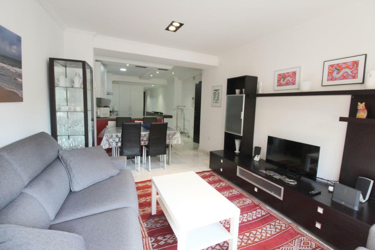 Precioso Apartamento Al Lado De Las Torres De Serrano Valencia Exterior photo